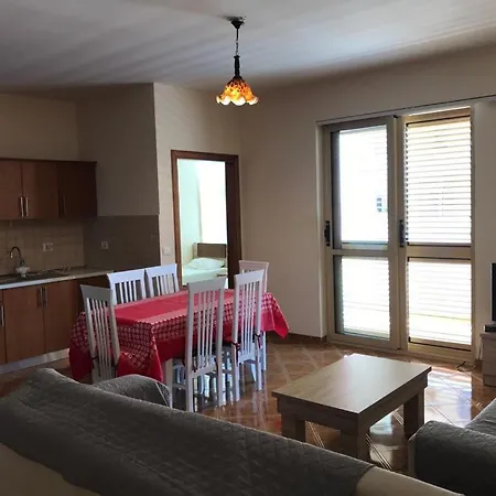 アパート Remzi Apartament Vlorë