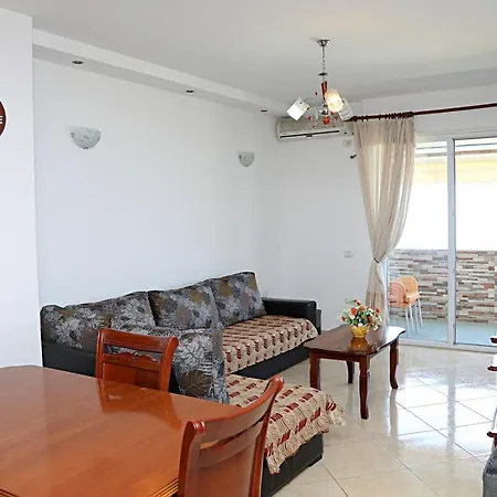 アパート Remzi Apartament Vlorë