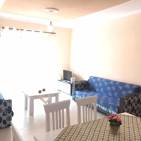アパート Remzi Apartament Vlorë