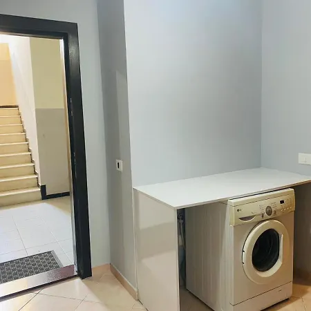 アパート Remzi Apartament *