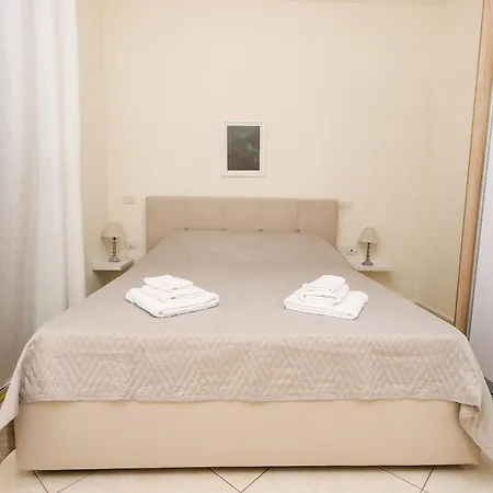 Remzi Apartament アパート *