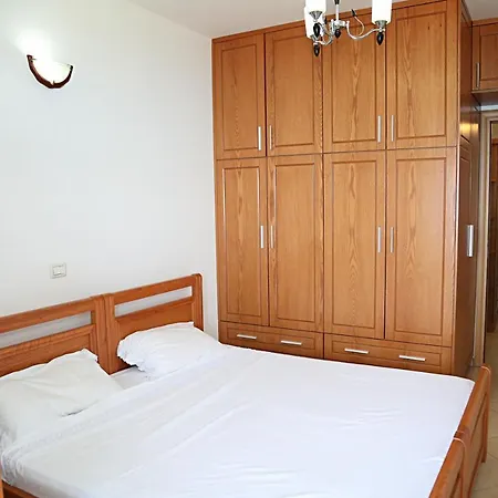 Remzi Apartament * Wlora