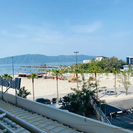 Remzi Apartament Apartment